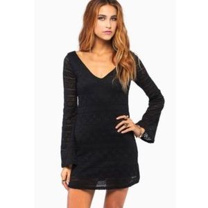 NWOT 🌺 TOBI Bell Sleeve Lace Black Dress LBD